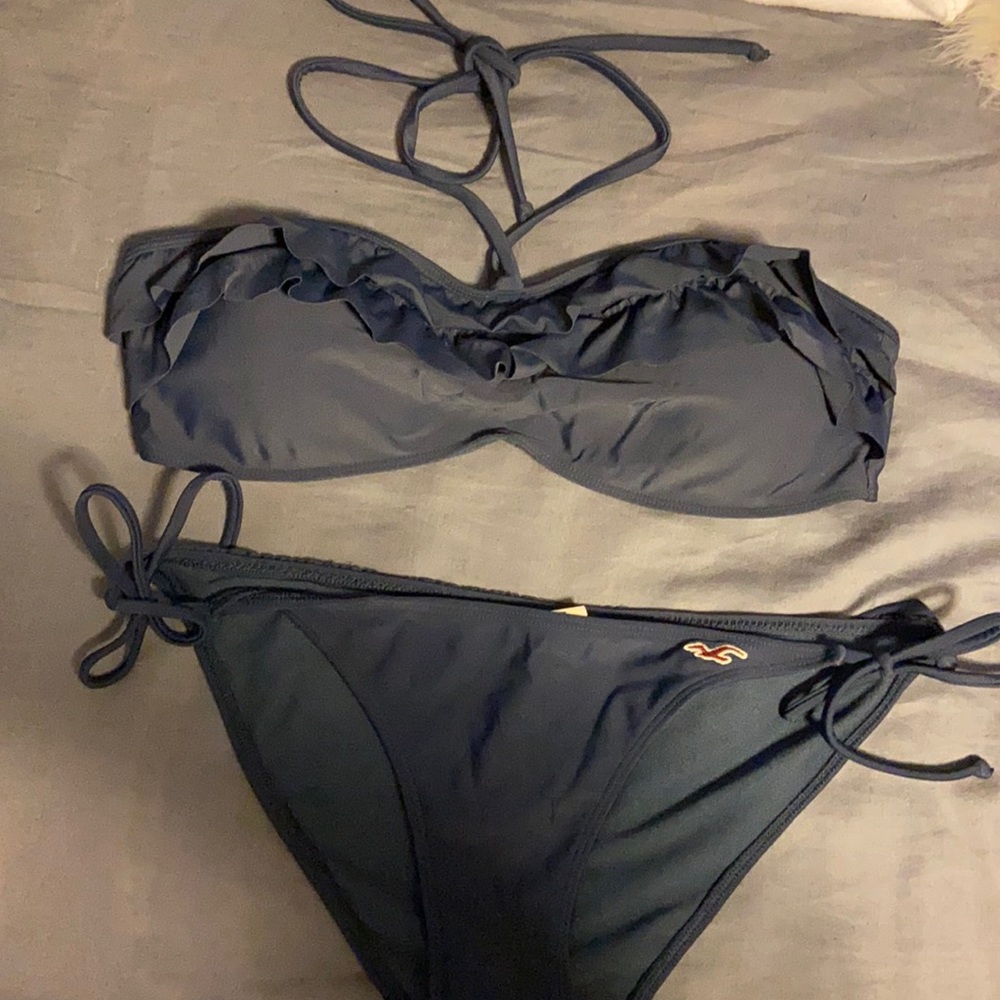 Hollister navy blue ruffled bikini